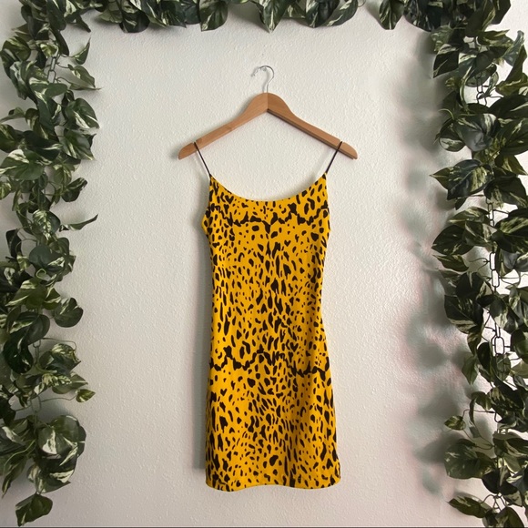 Forever 21 Dresses & Skirts - 📦3/$25📦Forever 21 Mid Length Dress NWT